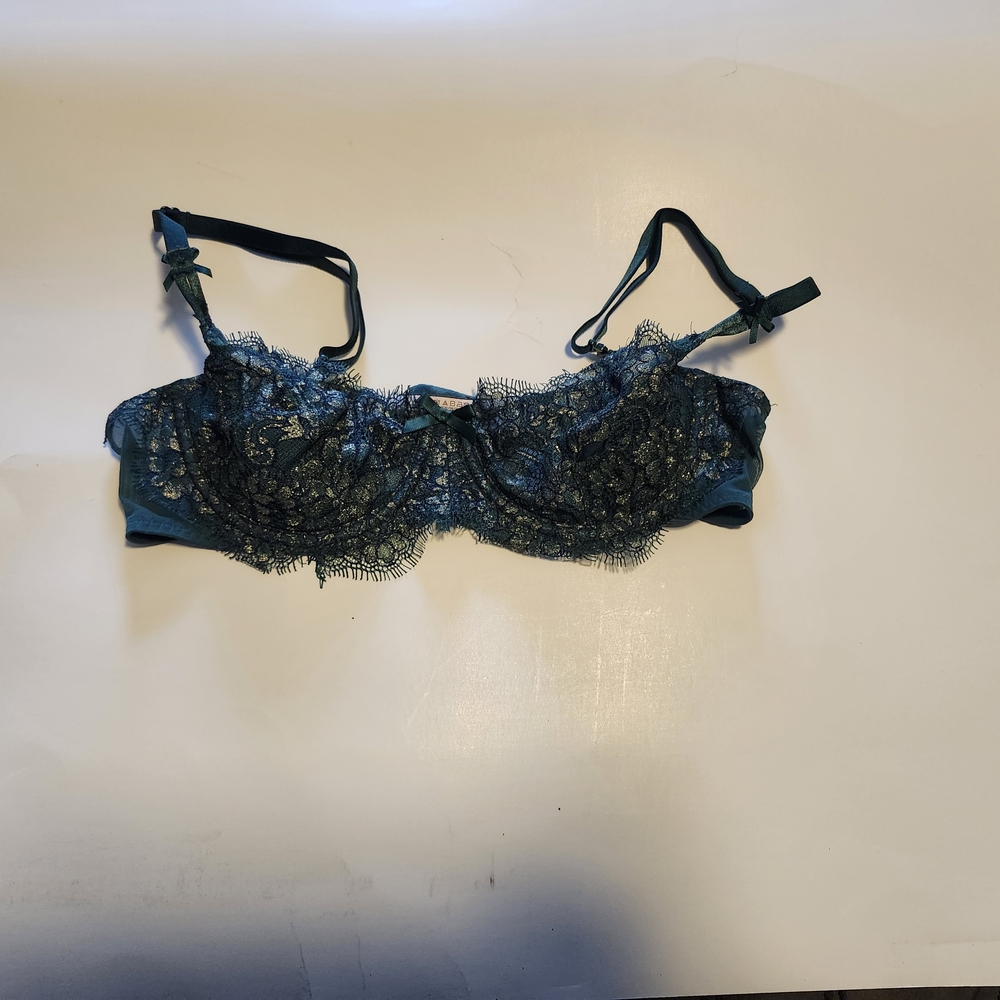 Elegant Lace Underwire Bra